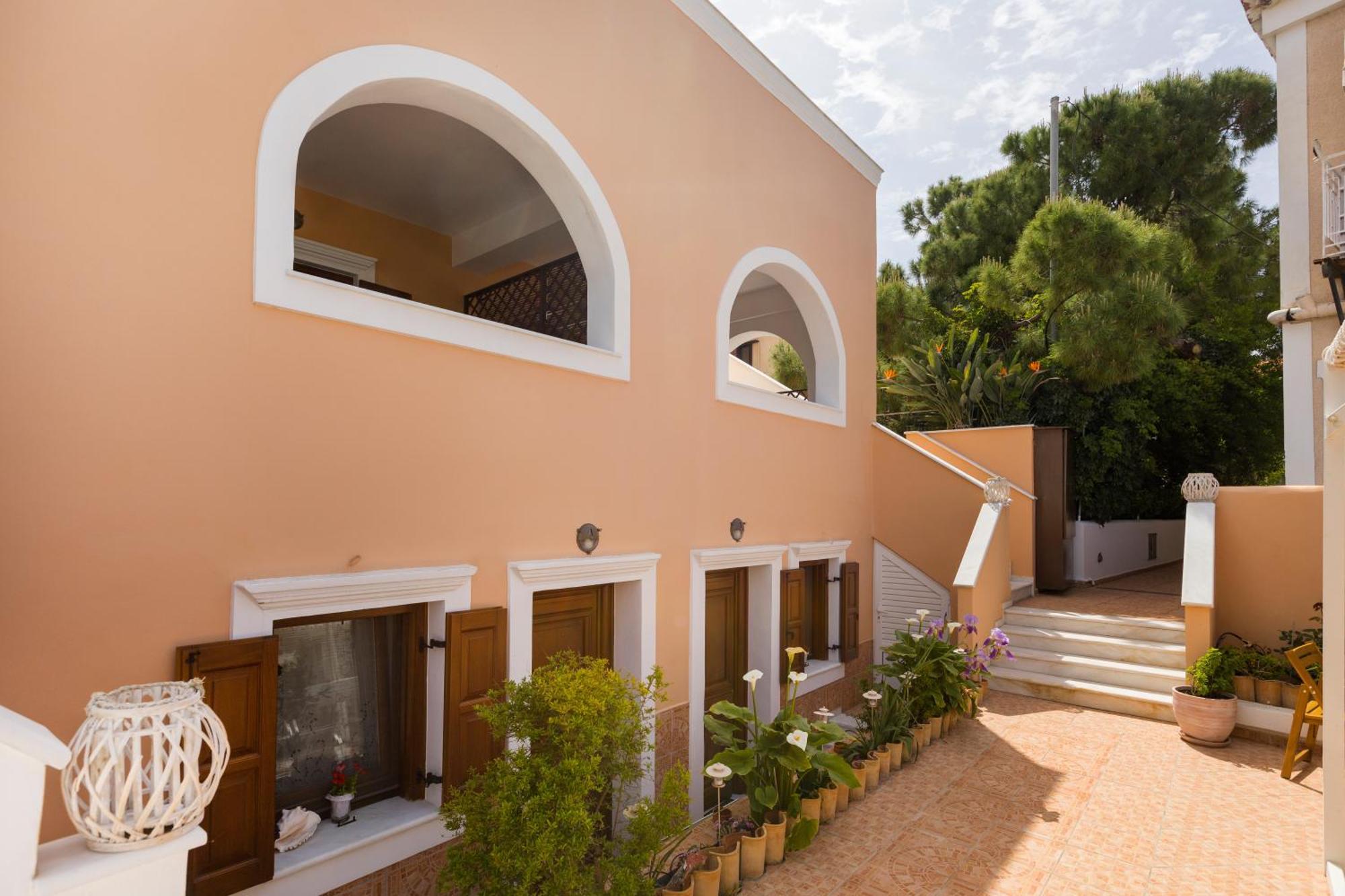 Spetses Center Comfy Apartment Exterior photo