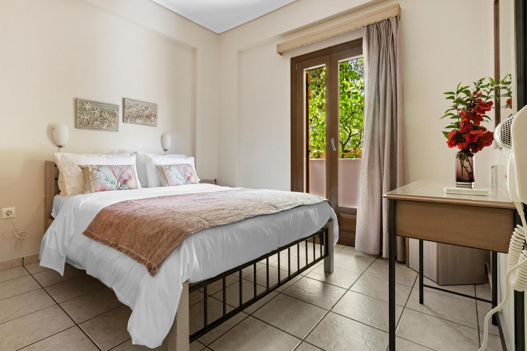 Spetses Center Comfy Apartment Exterior photo